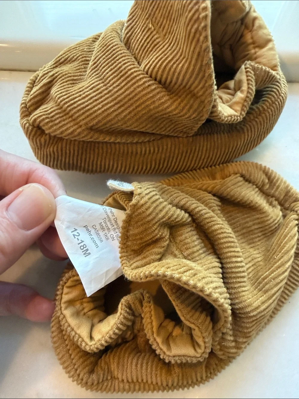 Pehr 12-18m Corduroy Baby Booties in Brown ochre NWOT